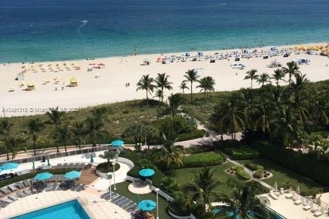 Condominio en alquiler en Miami Beach, Florida, 49.7 m2 № 3433 - foto 11