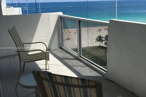 Condominio en alquiler en Miami Beach, Florida, 49.7 m2 № 3433 - foto 13