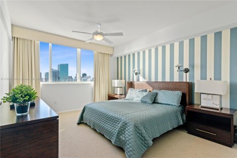 Condominio en venta en Miami, Florida, 2 dormitorios, 126.63 m2 № 4916 - foto 12