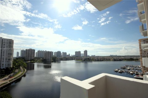 Condominio en venta en Aventura, Florida, 2 dormitorios, 120.77 m2 № 1400223 - foto 9