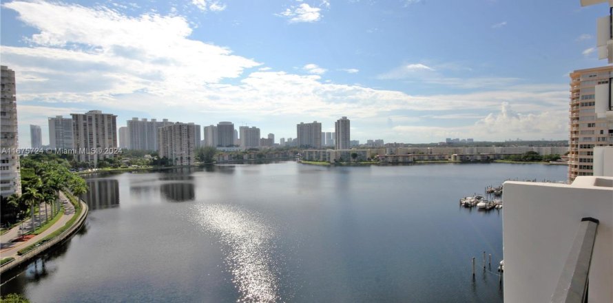 Condo in Aventura, Florida, 2 bedrooms  № 1400223