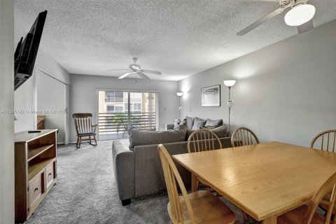 Condominio en venta en Sunrise, Florida, 2 dormitorios, 85.84 m2 № 1101850 - foto 12