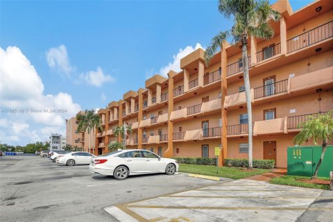 Condominio en venta en Sunrise, Florida, 2 dormitorios, 85.84 m2 № 1101850 - foto 23
