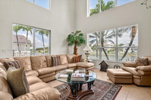 Villa ou maison à vendre à Miramar, Floride: 4 chambres, 324.04 m2 № 1155400 - photo 21