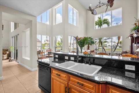 Villa ou maison à vendre à Miramar, Floride: 4 chambres, 324.04 m2 № 1155400 - photo 27