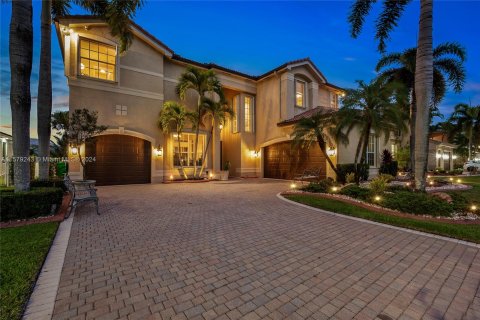 Villa ou maison à vendre à Miramar, Floride: 4 chambres, 324.04 m2 № 1155400 - photo 1