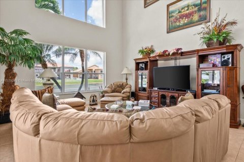 Villa ou maison à vendre à Miramar, Floride: 4 chambres, 324.04 m2 № 1155400 - photo 20