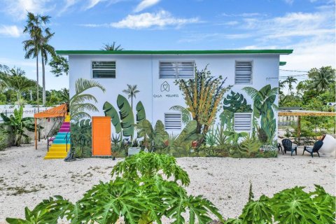 Touwnhouse à louer à Miami, Floride: 2 chambres, 195.37 m2 № 1365642 - photo 1