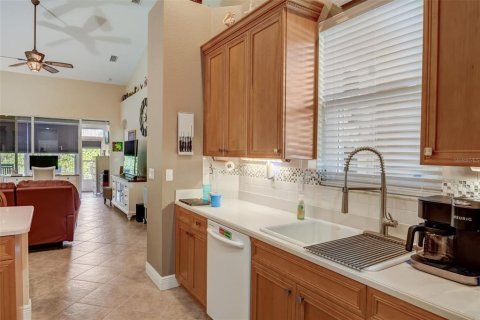 Villa ou maison à vendre à North Port, Floride: 2 chambres, 105.54 m2 № 881429 - photo 12