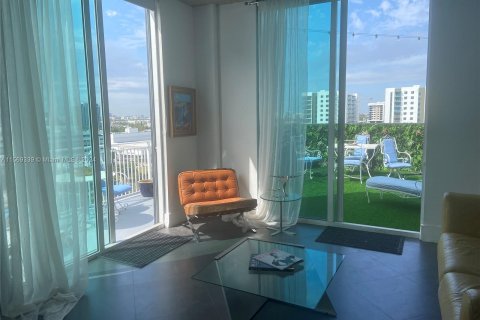 Снять в аренду кондоминиум в Майами, Флорида 1 спальня, 91.51м2, № 1119197 - фото 1