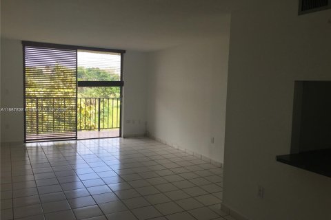 Copropriété à louer à Miami, Floride: 2 chambres, 90.49 m2 № 1369154 - photo 6