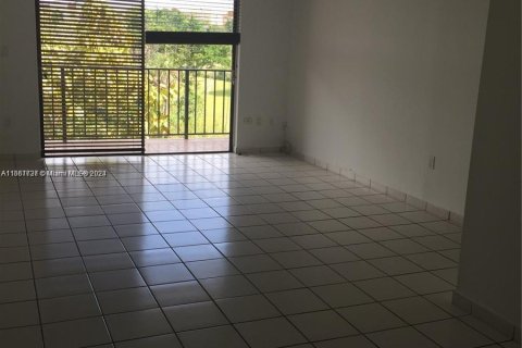 Condominio en alquiler en Miami, Florida, 2 dormitorios, 90.49 m2 № 1369154 - foto 7