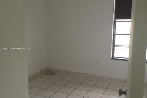 Copropriété à louer à Miami, Floride: 2 chambres, 90.49 m2 № 1369154 - photo 11