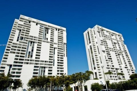 Condo in Aventura, Florida, 2 bedrooms  № 1393545 - photo 22