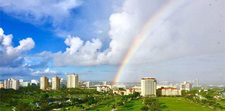 Condo in Aventura, Florida, 2 bedrooms  № 1393545