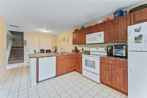 Touwnhouse à vendre à West Palm Beach, Floride: 2 chambres, 125.42 m2 № 1187516 - photo 12