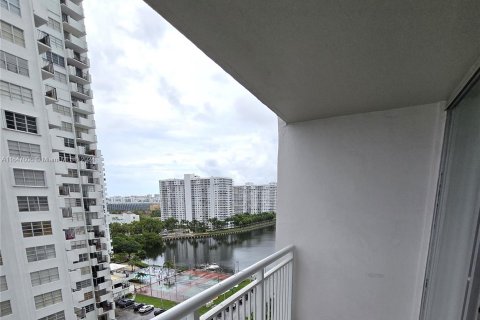 Copropriété à vendre à Aventura, Floride: 2 chambres, 149.11 m2 № 1330222 - photo 12