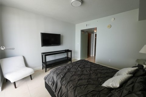 Condo in Sunny Isles Beach, Florida, 3 bedrooms  № 12554 - photo 30