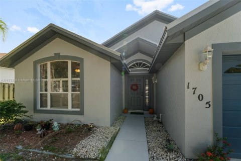 Villa ou maison à vendre à Port St. Lucie, Floride: 3 chambres, 122.82 m2 № 782566 - photo 4