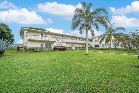 Condo in West Palm Beach, Florida, 2 bedrooms  № 1102267 - photo 10