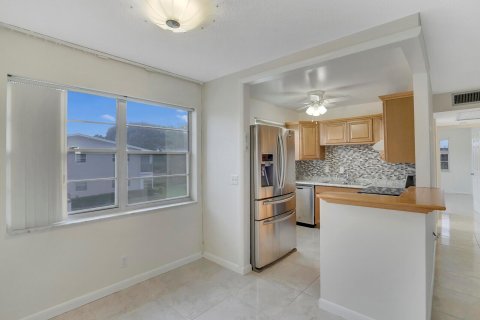 Condo in West Palm Beach, Florida, 2 bedrooms  № 1102267 - photo 22