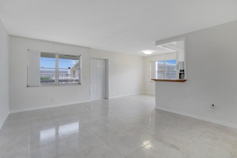 Condo in West Palm Beach, Florida, 2 bedrooms  № 1102267 - photo 25