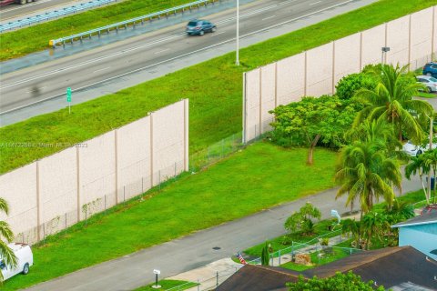 Land in Homestead, Florida № 787543 - photo 1