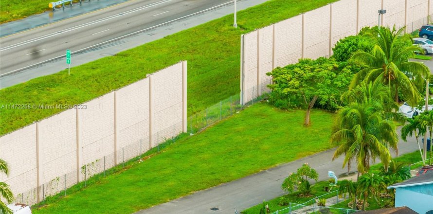 Terreno en Homestead, Florida № 787543