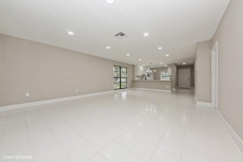 Condominio en venta en Boynton Beach, Florida, 2 dormitorios, 145.11 m2 № 787504 - foto 8
