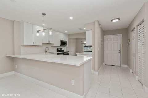 Condominio en venta en Boynton Beach, Florida, 2 dormitorios, 145.11 m2 № 787504 - foto 12