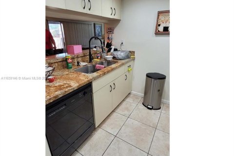 Condominio en venta en Miami, Florida, 3 dormitorios, 106.56 m2 № 1365380 - foto 16