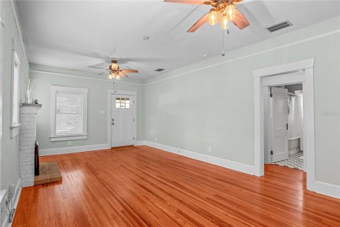 Villa ou maison à vendre à Tampa, Floride: 2 chambres, 107.86 m2 № 1314949 - photo 6