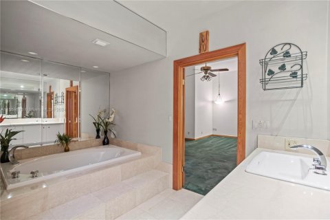 Villa ou maison à vendre à Hallandale Beach, Floride: 2 chambres, 156.08 m2 № 1100604 - photo 19