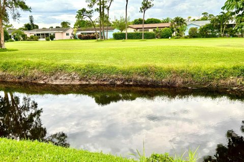 Villa ou maison à louer à Lake Worth, Floride: 2 chambres, 123.1 m2 № 748258 - photo 8