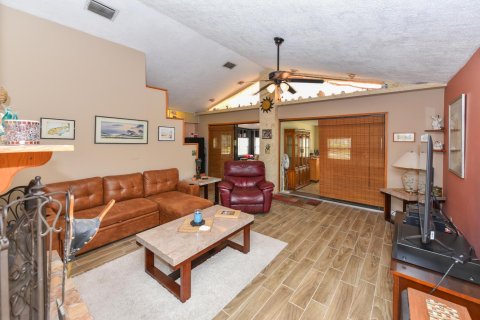 Villa ou maison à vendre à Loxahatchee Groves, Floride: 2 chambres, 107.02 m2 № 1179565 - photo 4