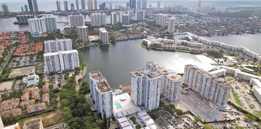 Condo in Aventura, Florida, 1 bedroom  № 1101472