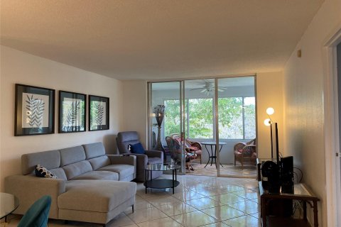 Copropriété à vendre à Lauderdale Lakes, Floride: 2 chambres, 89.19 m2 № 1005500 - photo 23