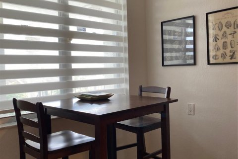 Condo in Lauderdale Lakes, Florida, 2 bedrooms  № 1005500 - photo 30