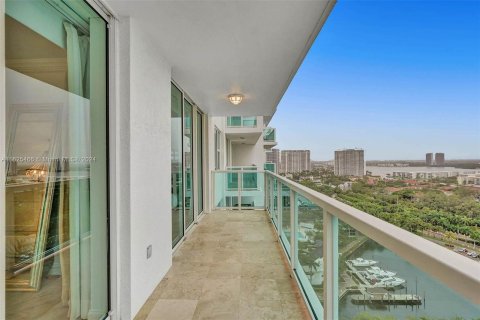 Condominio en venta en Aventura, Florida, 3 dormitorios, 306.39 m2 № 1272384 - foto 24