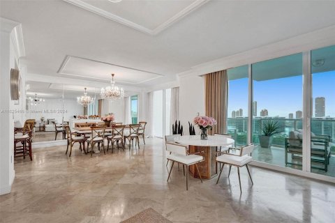 Copropriété à vendre à Aventura, Floride: 3 chambres, 306.39 m2 № 1272384 - photo 8