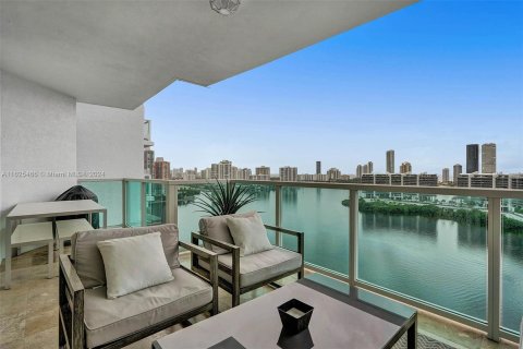 Condominio en venta en Aventura, Florida, 3 dormitorios, 306.39 m2 № 1272384 - foto 3