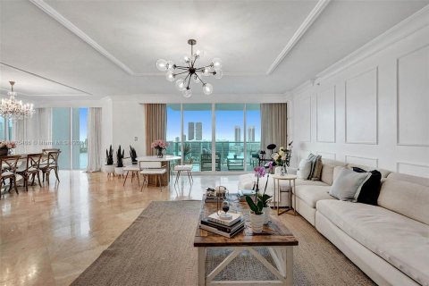 Copropriété à vendre à Aventura, Floride: 3 chambres, 306.39 m2 № 1272384 - photo 5