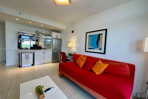 Condo in Miami Beach, Florida, 1 bedroom  № 676557 - photo 16