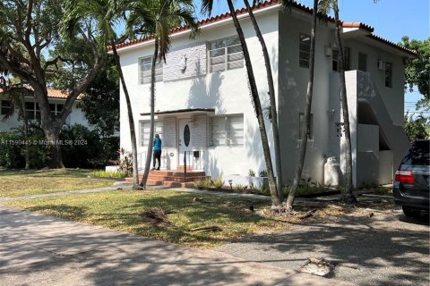 Propiedad comercial en venta en Coral Gables, Florida, 214.05 m2 № 1180042 - foto 6