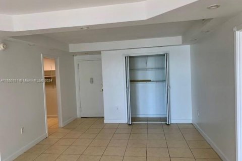 Condominio en venta en Miami Beach, Florida, 2 dormitorios, 126.53 m2 № 1332896 - foto 4