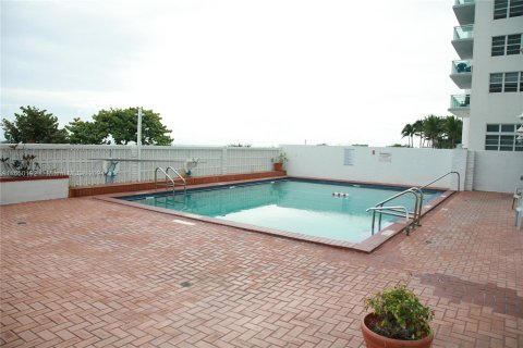 Condominio en venta en Miami Beach, Florida, 1 dormitorio, 62.8 m2 № 1332897 - foto 29