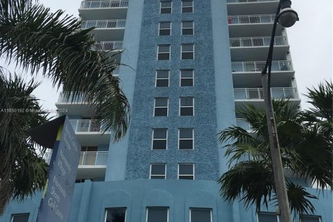 Copropriété à vendre à Miami Beach, Floride: 1 chambre, 62.8 m2 № 1332897 - photo 4