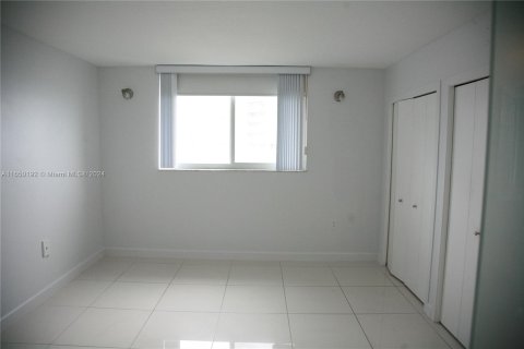 Condominio en venta en Miami Beach, Florida, 1 dormitorio, 62.8 m2 № 1332897 - foto 10