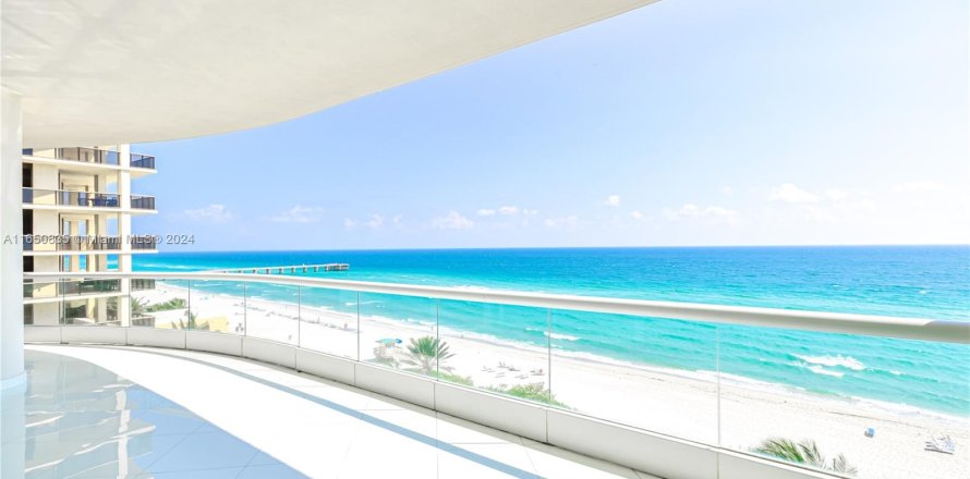 Condo in Sunny Isles Beach, Florida, 4 bedrooms  № 1332940