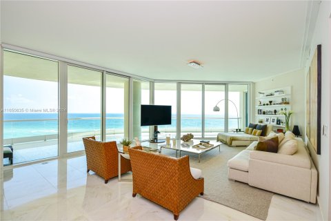 Condo in Sunny Isles Beach, Florida, 4 bedrooms  № 1332940 - photo 5